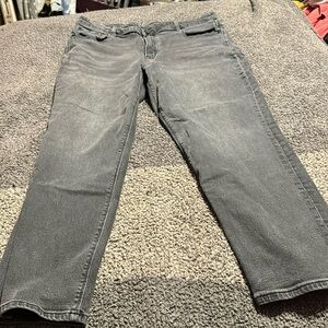 Black American eagle mom jean